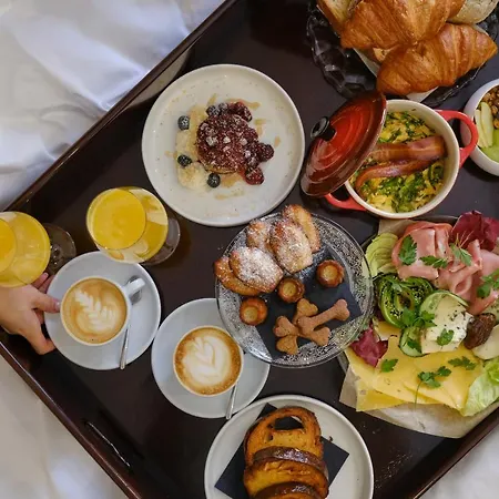 ホテル Boutique & Restaurant Frenchie 4*