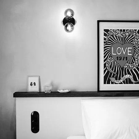 ホテル Boutique & Restaurant Frenchie