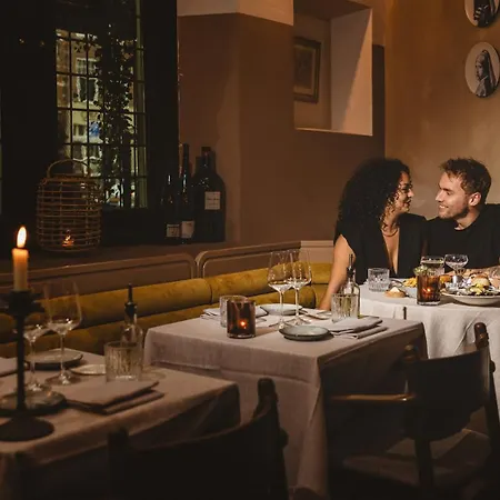 ホテル Boutique & Restaurant Frenchie 4*